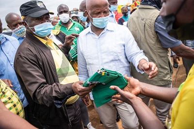 Even Mabuza’s crossed fingers couldn’t stop more load shedding