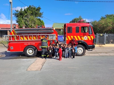 Mosselbaai kleuterskool besoek deur Brandweer