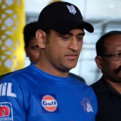 India's Dhoni to rest before World Cup if back trouble worsens