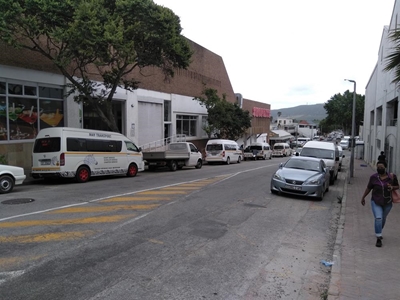 Knysna taxis get temporary home