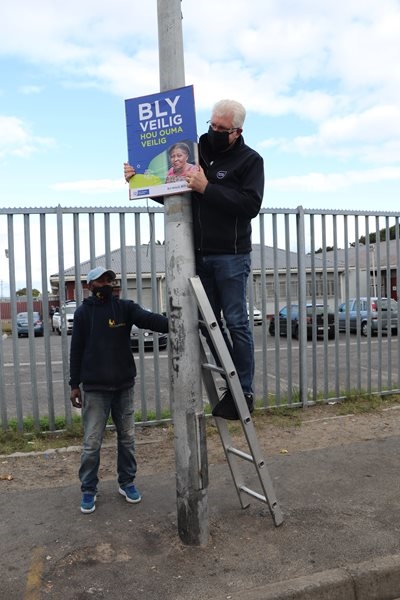 Premier Winde launches public awareness campaign in Cape Town