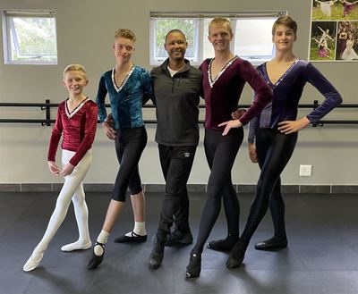 Knysna dancers shine in CT
