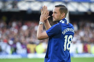 Sigurdsson adds to Swansea woes