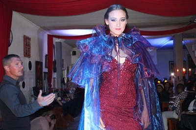 Modeparade vir Huis Triomf