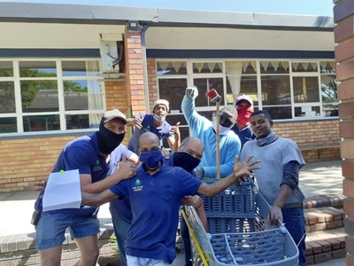 KPS teachers hunt for treasures