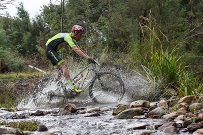 Beukes & Lüthi kick-off with Extreme Victories