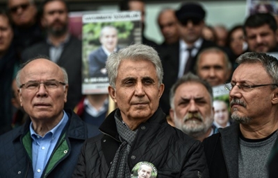 Turkish cartoonist wins press freedom prize