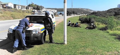 Mosselbaaiers gee gehoor aan inperkingsregulasies