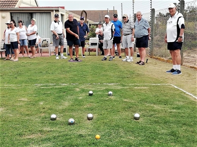 Kom speel 'petanque'