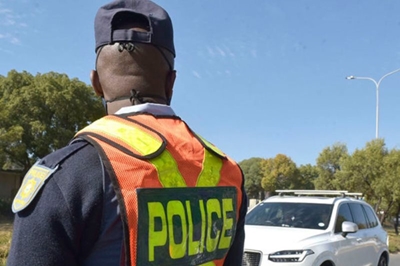 Police officer injured in dramatic shootout with suspects