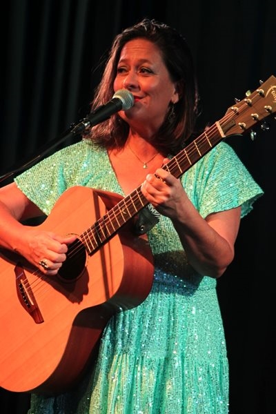 Luna sing oor die liefde in al sy fasette