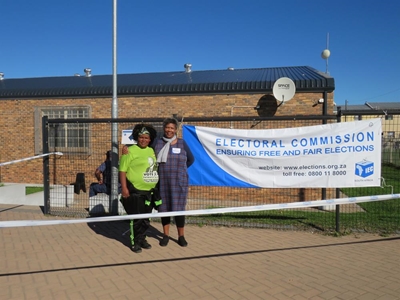 Good and busy voting turnout in Plett