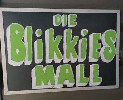 Winskopies by JJ Watson se maandelikse verkoping