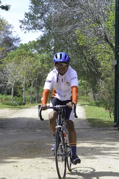 Arnolds trap fiets uit dankbaarheid