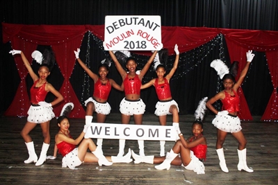 Heidedal Primêr debutante hou Moulin Rouge