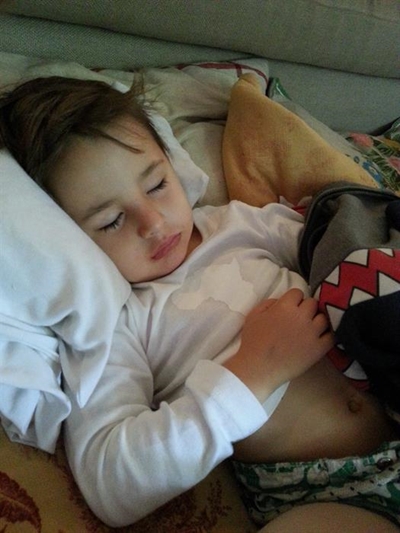Toddler nearly loses toes