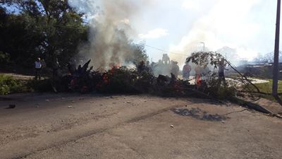Protestors disrupt morning traffic