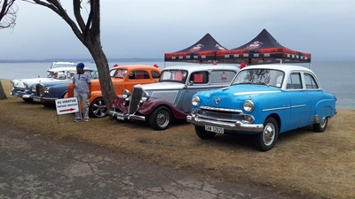 Pragvoertuie vir Diasfees gesoek