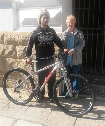 Splinternuwe fiets vir koerantverkoper