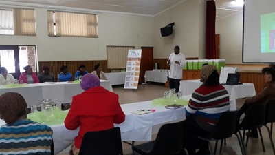 Informal traders taught the principles of safe food vending