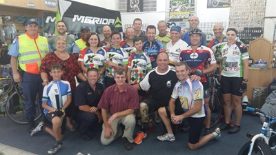 Hero cyclists visit town