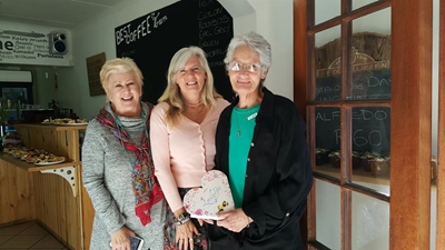 Ladies in Pink support Alzheimer homes