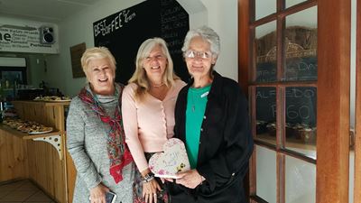 Ladies in Pink support Alzheimer homes