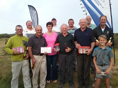 Boggomsbaai-gholfklub vier 32ste verjaarsdag