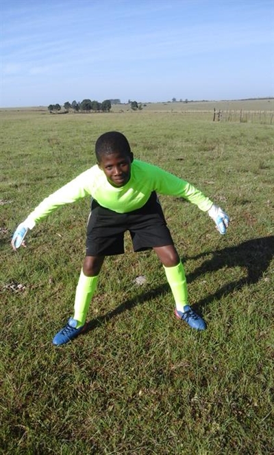 Knysna boy accepted in soccer academy