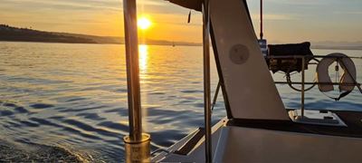 Discover the beauty of winter on the water with Kiyana Sailing