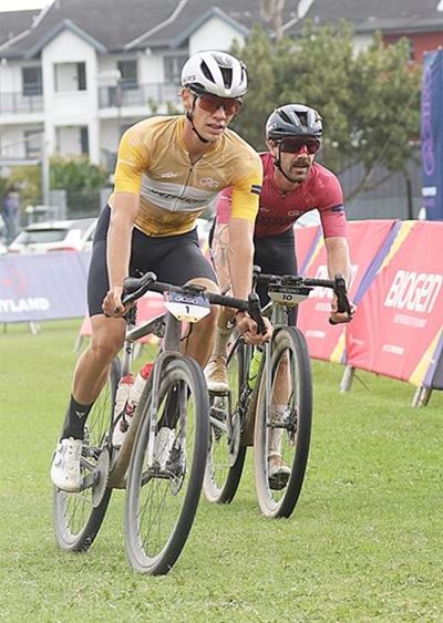 Beukes,Trouwborst dominate Giro