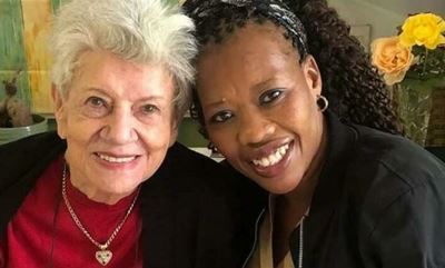 Huldeblyke stroom in vir wyle Mimi Coertse