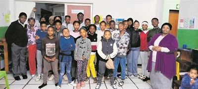 Youth of Hope Maraiskamp se domino-aand bou hoop