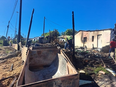 Dam-se-Bos blaze claims two lives