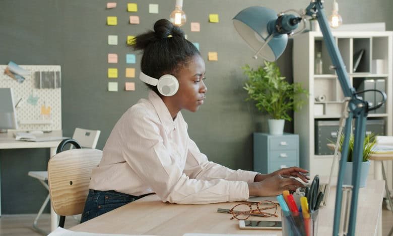 3 types of workplace boundaries to set for your well-being