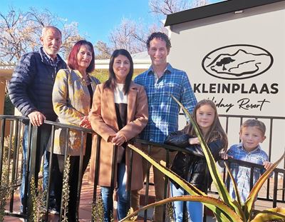 Retiefs nou alleeneienaars van Kleinplaas