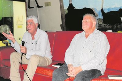 Wilson gesels oor sy boek 'The Fourth Boy'