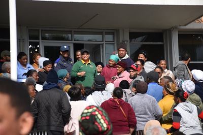 Oudtshoorn-inwoners woedend oor nuwe koopkragaftrekkings