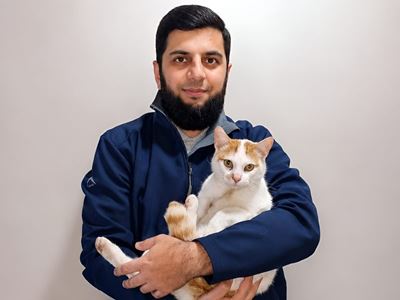 Missing cat comes home after his 7 months' adventure in the industrial area