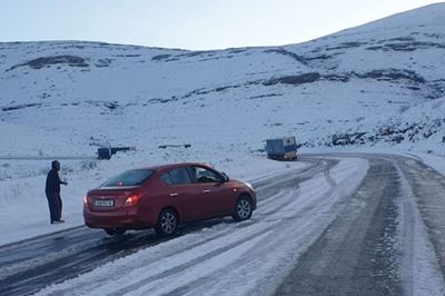 Eastern Cape passes reopen after heavy snow, but danger lingers