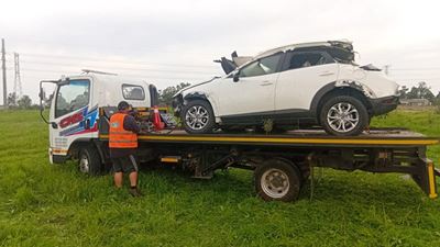 Woman dies in accident on R404