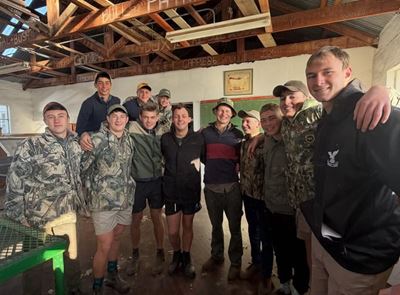 Hoër Landbouskool Marlow-leerders slyp bokhaarklasseringsvaardighede