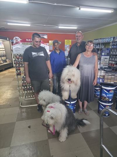 Dulux dogs bring joy to Graaff-Reinet