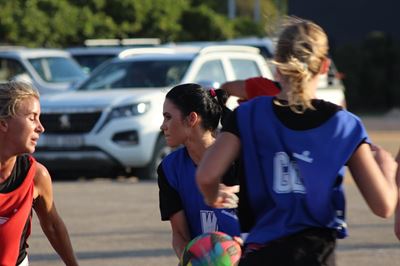 Netbal stuur op naelbyt-finaal af