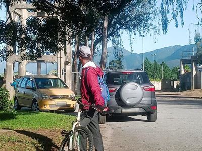 Hitch-hiking and hotspots: Transport crisis for Blanco learners