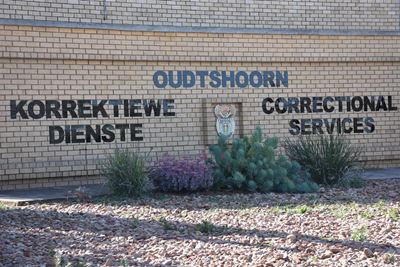 Kragonderbreking by Oudtshoorn-korrektiewe sentrum duur reeds langer as 'n week