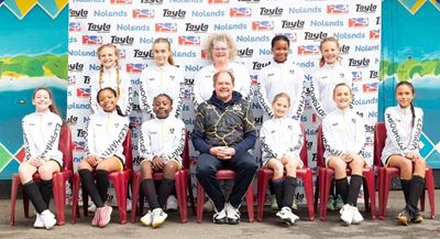Elephants bring goud terug Oudtshoorn toe