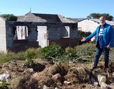 Inwoners eis optrede teen onwettige stortingsterrein in Hillside