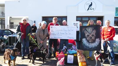 Gallery fundraiser brings hope to vulnerable dogs