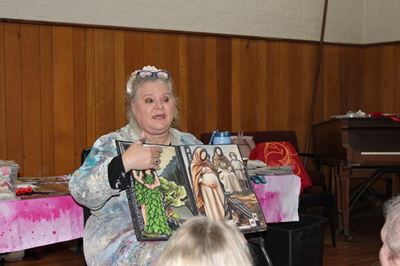 Anties Bring Hoop raak harte deur kreatiwiteit